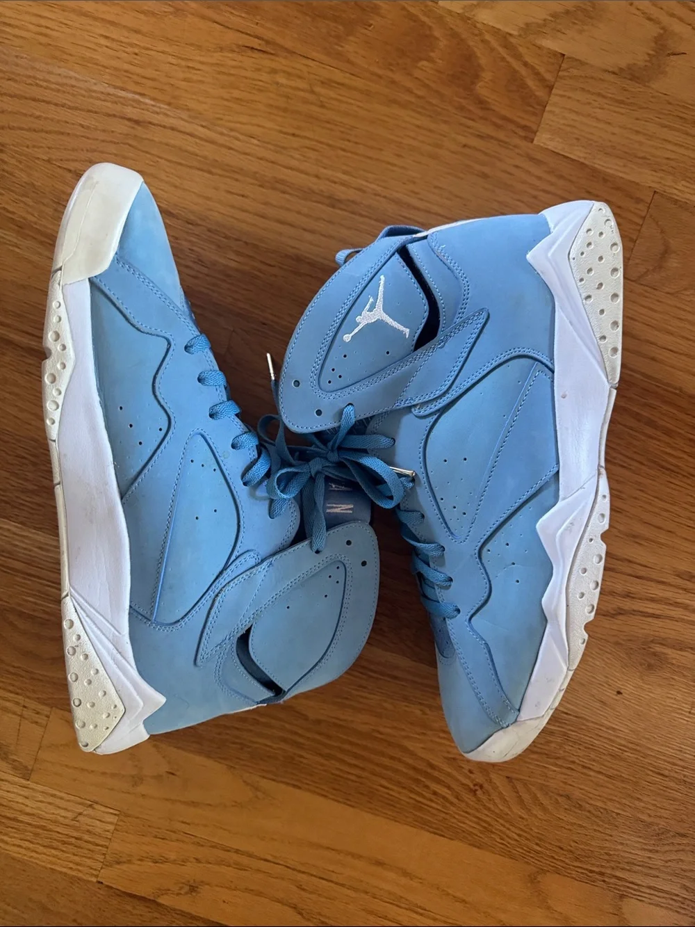 Air Jordan Men's 23 7 Retro Light Blue and White